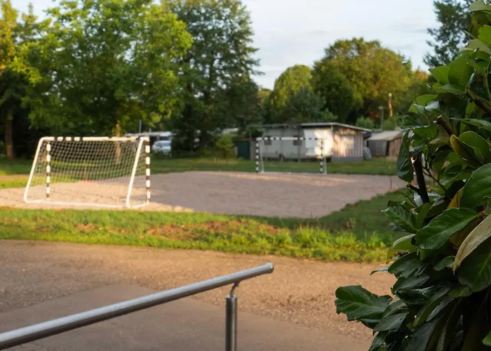 Sleep Space 3 - Tiny Spot Suedpfalz בית נופש Rülzheim